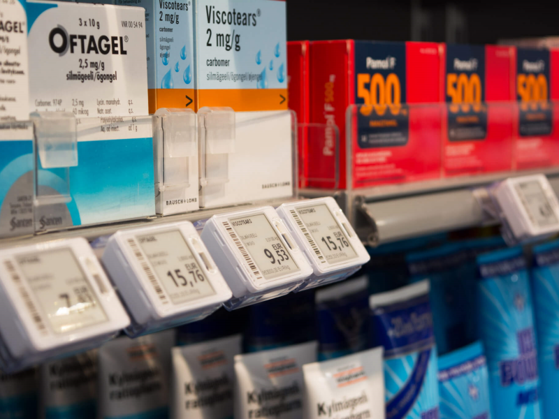 Janari-denda txikientzako apalategien etiketa elektronikoak: abantailek kostu...